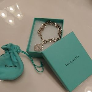 Tiffany's bravelet 7.5 size. Bought it used for my